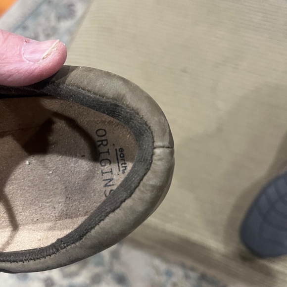 Earth Origins Nubuck Adjustable Slip-Ons - Paisley Mushroom 9-1/2 Medium - Picture 5 of 5